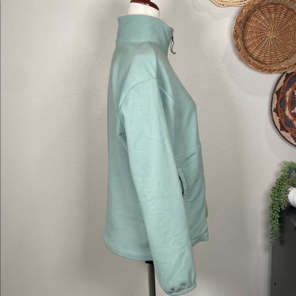 NWT’s Women’s Patagonia Micro D 1/2-Zip Fleece Pullover Elwood Green Size Medium - Picture 5 of 15